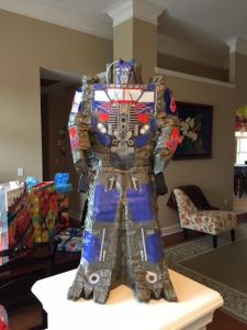 Optimus Prime piñata