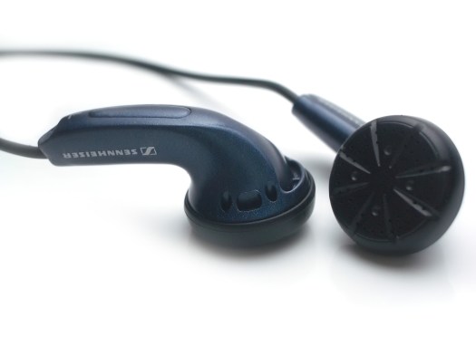 headphones-1537872-1600x1200